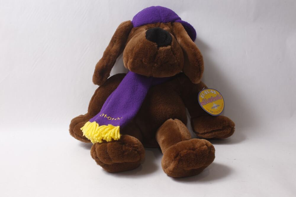 2000 Millanimals Mugsy the Mutt Large Plush Dog w Purple Skarf ~ 260914-WH 1388